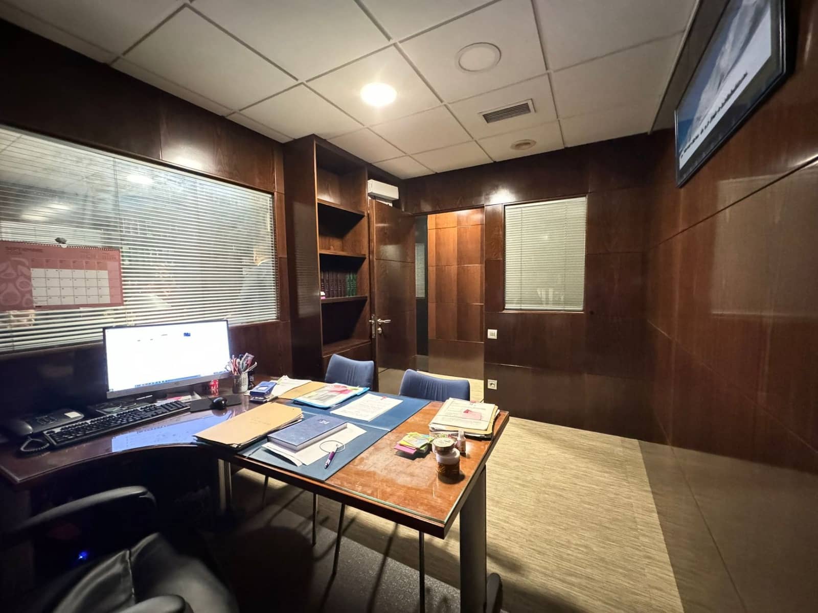 5 soveværelse Erhverv til salg i Barcelona by - € 245.000 (Ref: 8599231)