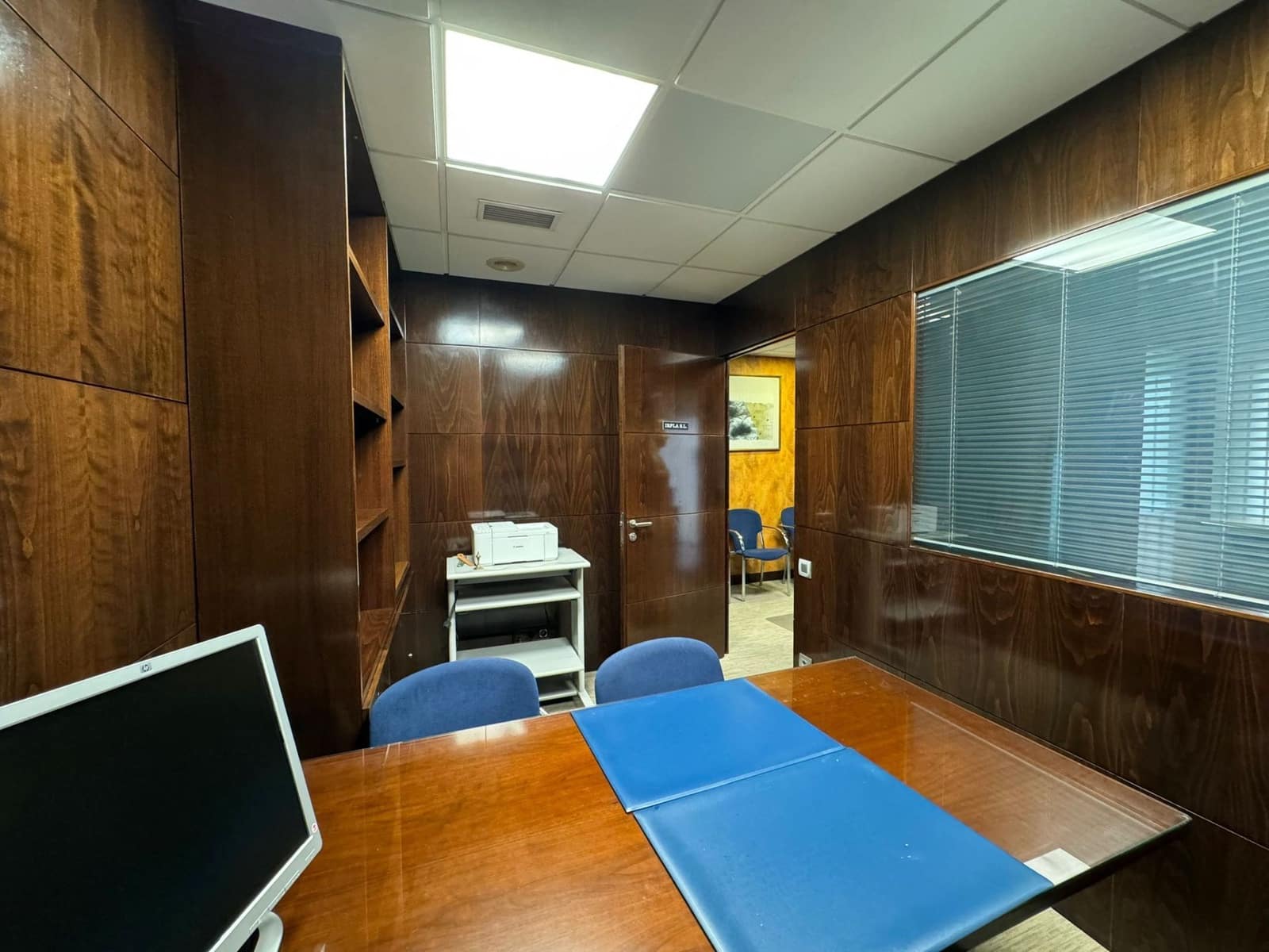 5 soveværelse Erhverv til salg i Barcelona by - € 245.000 (Ref: 8599231)