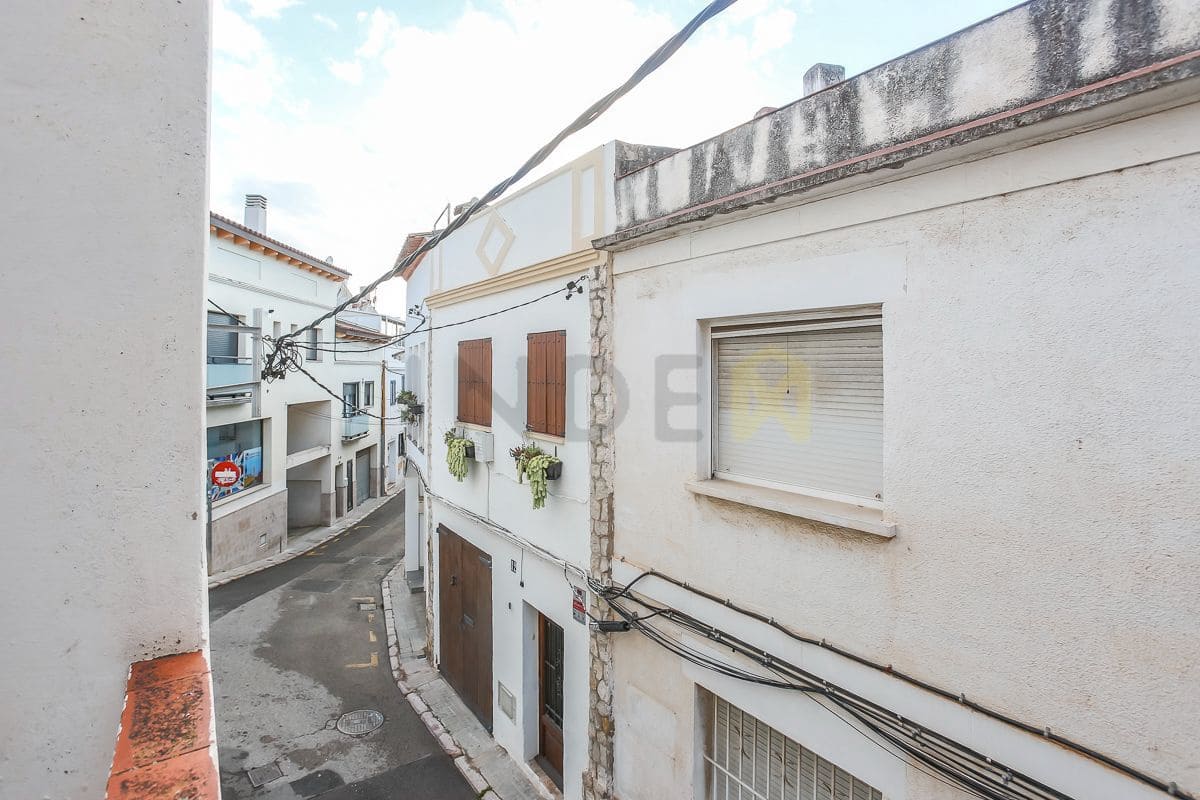 5 soverom Villa til salgs i Cubelles - € 350 000 (Ref: 8769923)