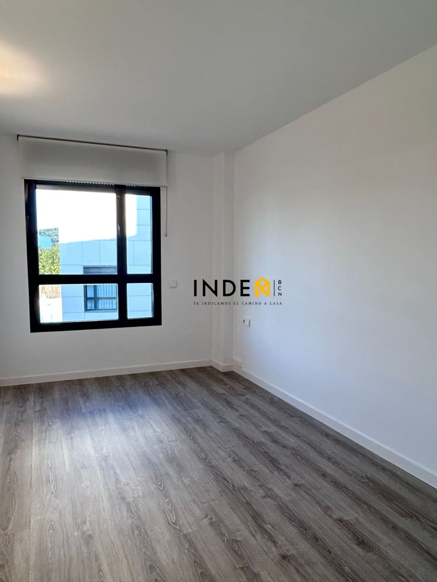 2 slaapkamer Flat te huur in Sitges met zwembad garage - € 2.300 (Ref: 8800709)