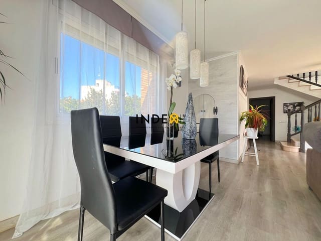 5 soverom Villa til salgs i Roda de Barà med svømmebasseng garasje - € 780 000 (Ref: 8884028)