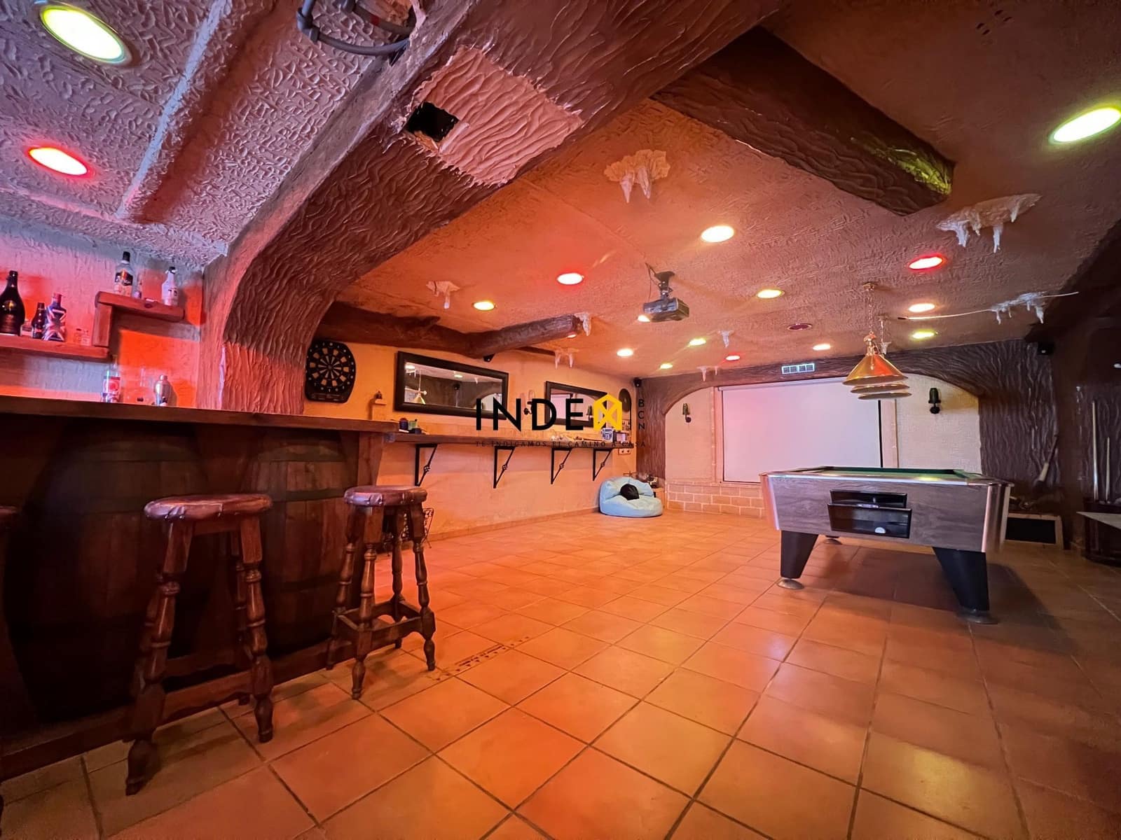 5 bedroom Villa for sale in Roda de Bara with pool garage - € 780,000 (Ref: 8884028)