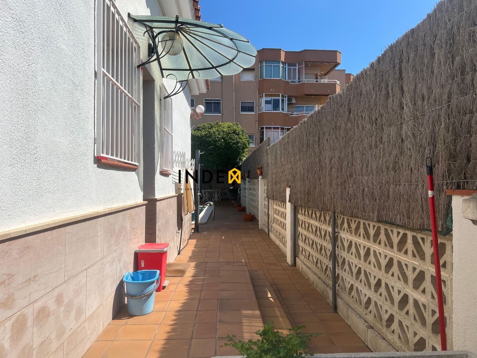 4 soveværelse Villa til salg i Segur de Calafell med swimmingpool garage - € 420.000 (Ref: 8892793)