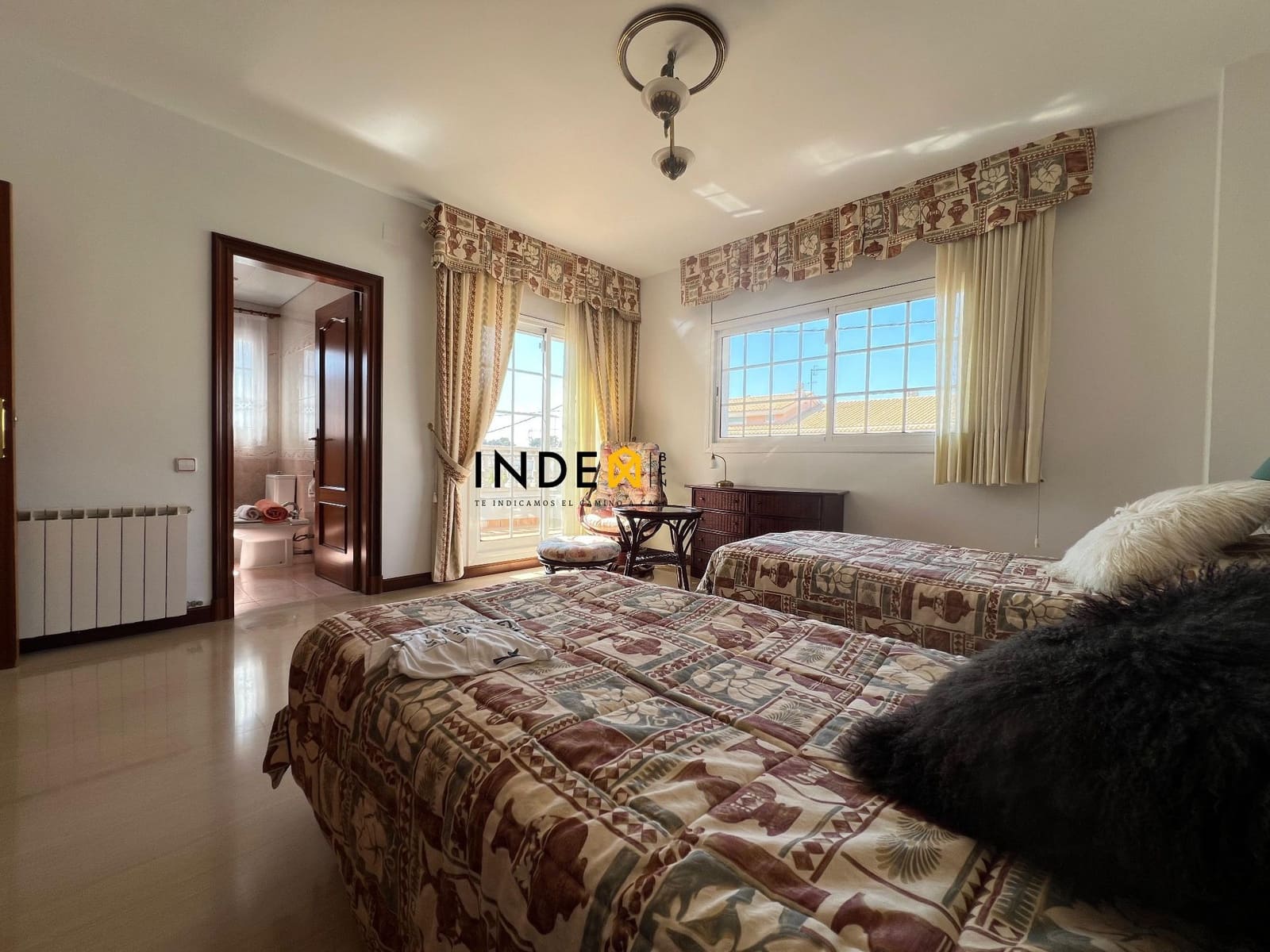 4 soveværelse Villa til salg i Segur de Calafell med swimmingpool garage - € 420.000 (Ref: 8892793)