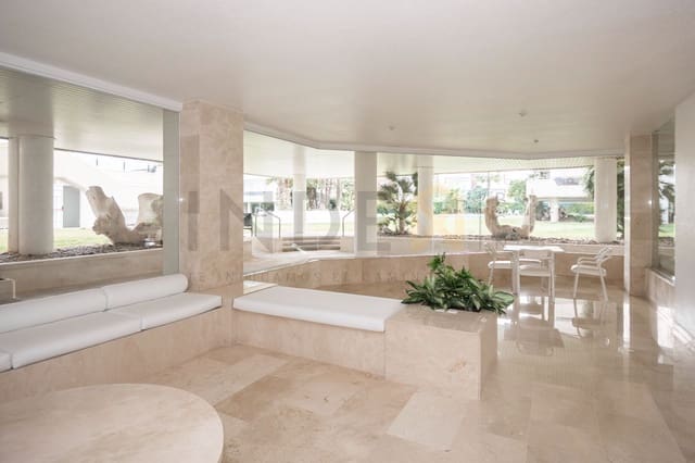 Piso de 4 habitaciones en Sitges en venta con piscina garaje - 1.725.000 € (Ref: 8952459)