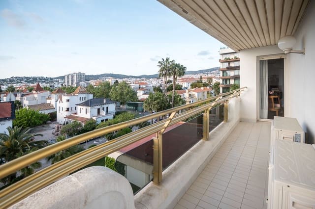 Piso de 4 habitaciones en Sitges en venta con piscina garaje - 1.725.000 € (Ref: 8952459)