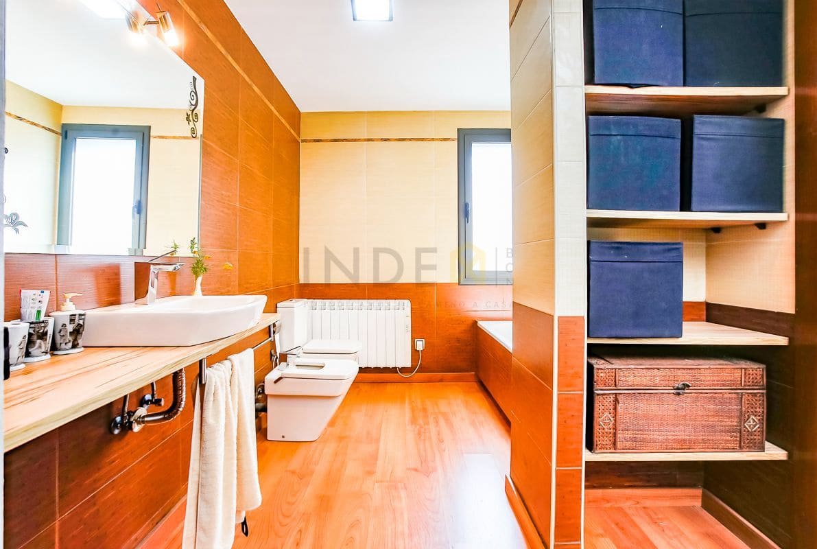 4 soveværelse Villa til salg i Olivella med swimmingpool garage - € 349.000 (Ref: 8970216)