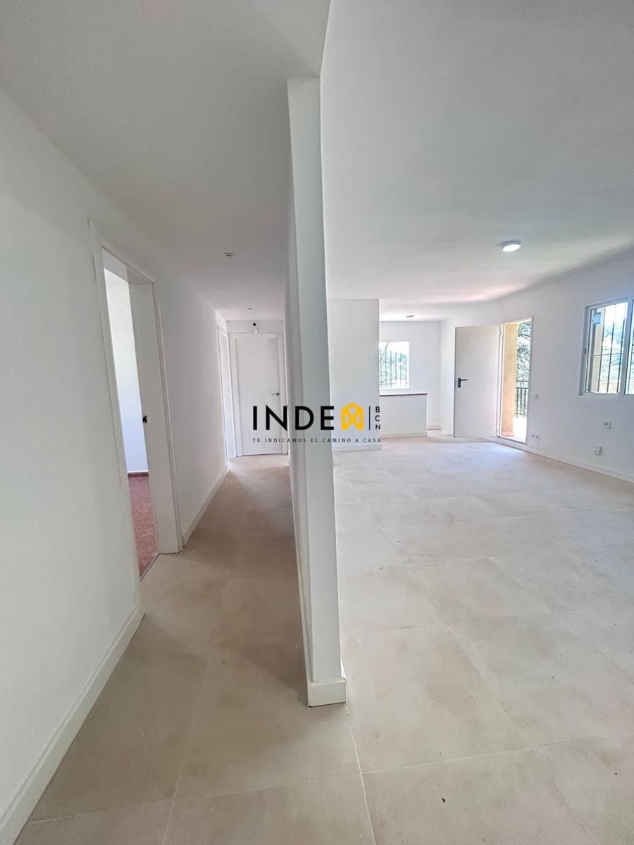 4 bedroom Villa for sale in Olivella with pool garage - € 259,000 (Ref: 9007318)