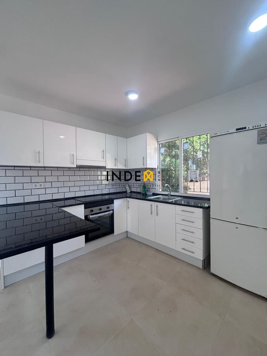 4 bedroom Villa for sale in Olivella with pool garage - € 259,000 (Ref: 9007318)