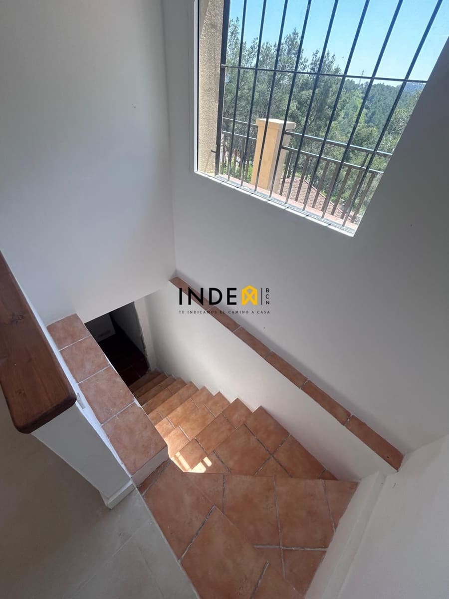 4 bedroom Villa for sale in Olivella with pool garage - € 259,000 (Ref: 9007318)