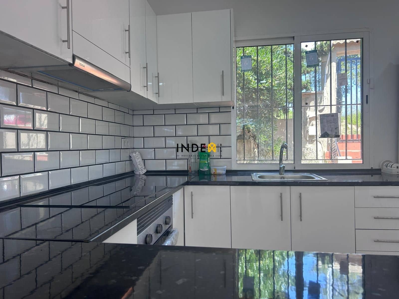 4 bedroom Villa for sale in Olivella with pool garage - € 259,000 (Ref: 9007318)