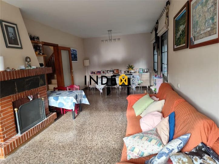 5 bedroom Villa for sale in Sant Pere de Ribes with pool garage - € 576,000 (Ref: 9029436)