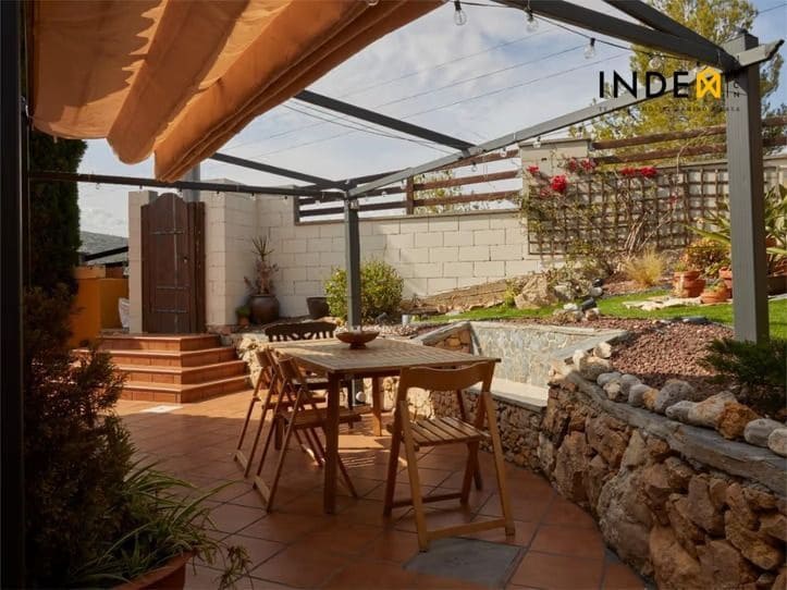 2 soveværelse Villa til salg i Olivella med swimmingpool garage - € 590.000 (Ref: 9036309)