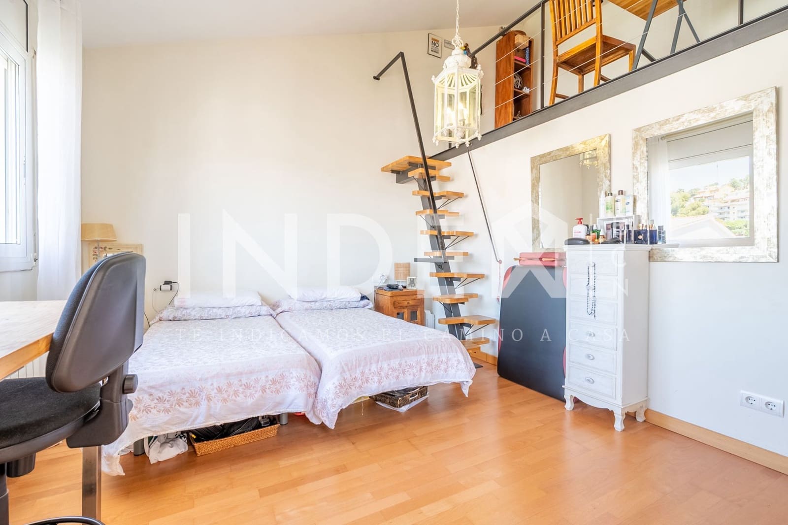 4 soveværelse Semi-Rækkehus til salg i Sitges med swimmingpool garage - € 750.000 (Ref: 9062161)