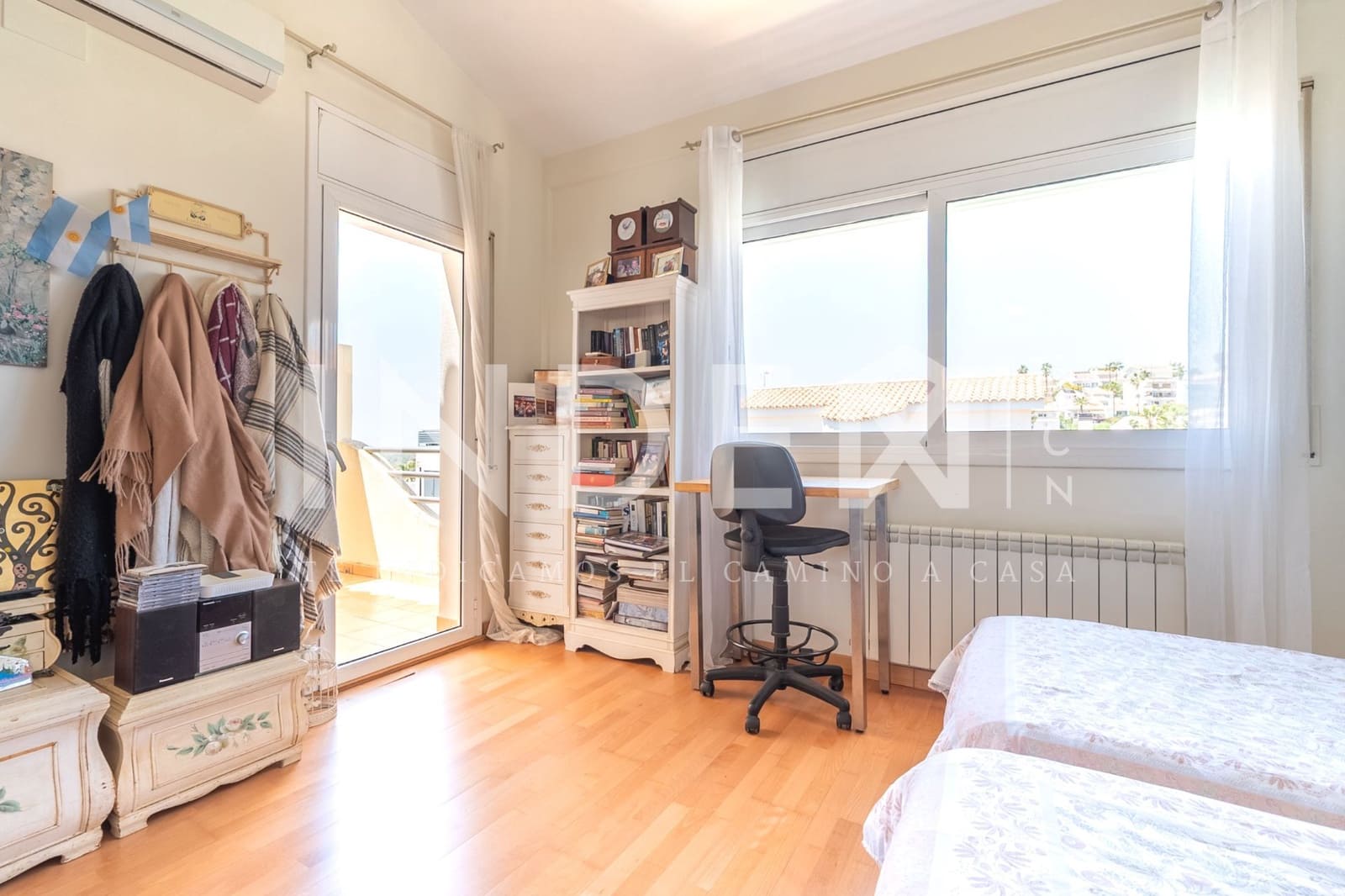 4 soveværelse Semi-Rækkehus til salg i Sitges med swimmingpool garage - € 750.000 (Ref: 9062161)