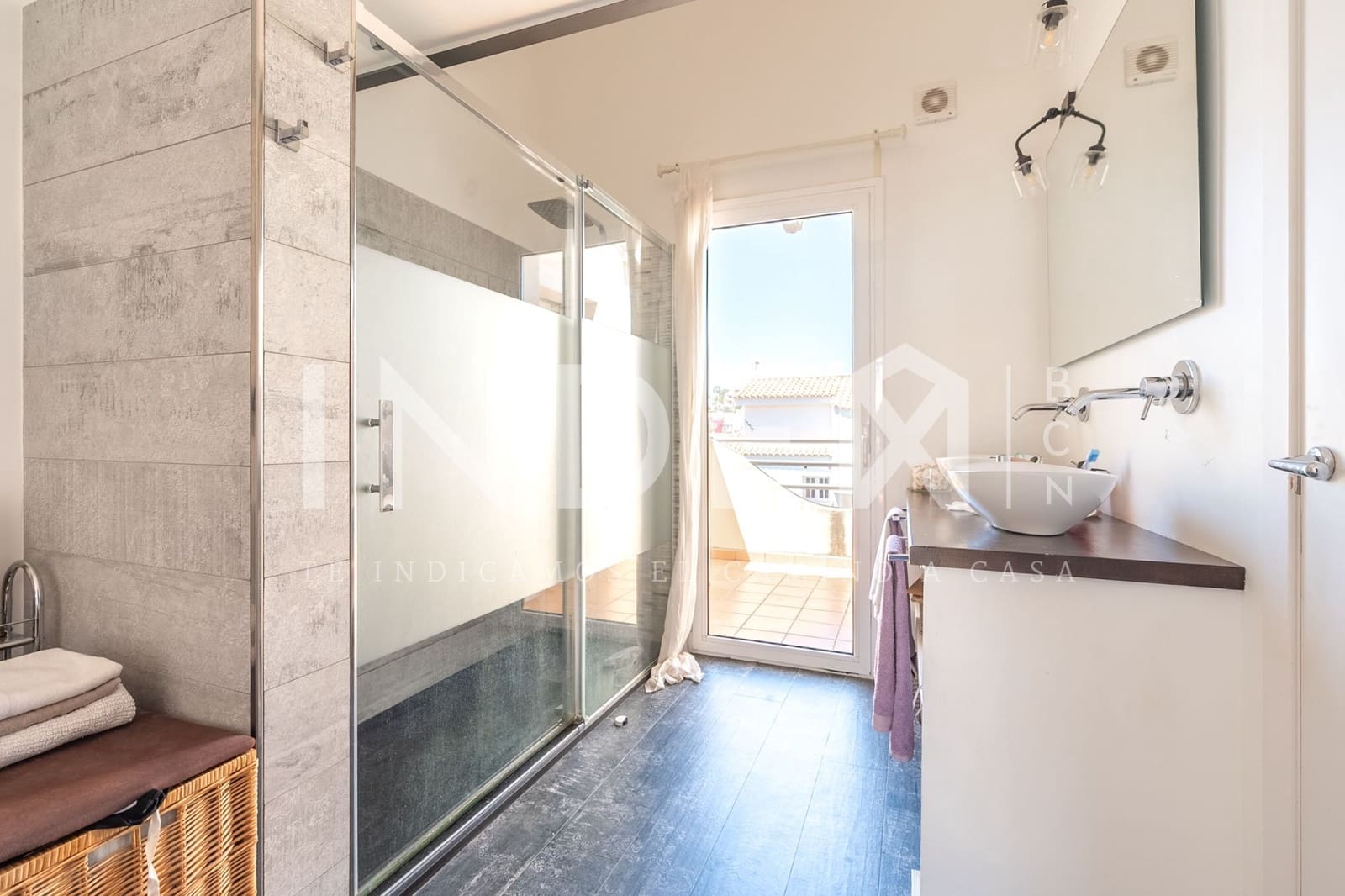 4 soveværelse Semi-Rækkehus til salg i Sitges med swimmingpool garage - € 750.000 (Ref: 9062161)