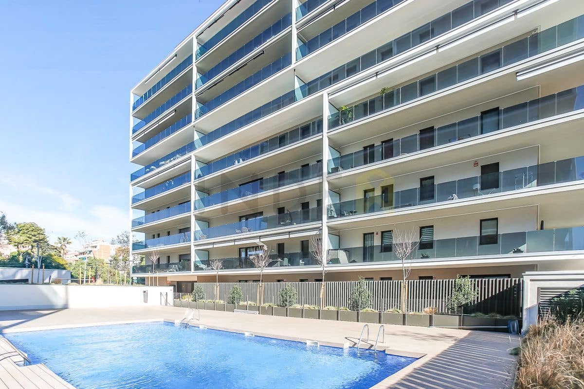3 bedroom Flat for sale in Vilanova i la Geltru with pool garage - € 535,000 (Ref: 9064974)