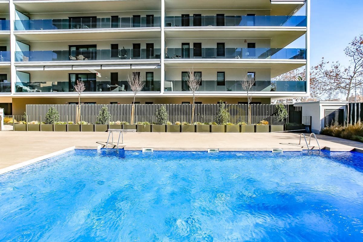 3 bedroom Flat for sale in Vilanova i la Geltru with pool garage - € 535,000 (Ref: 9064974)