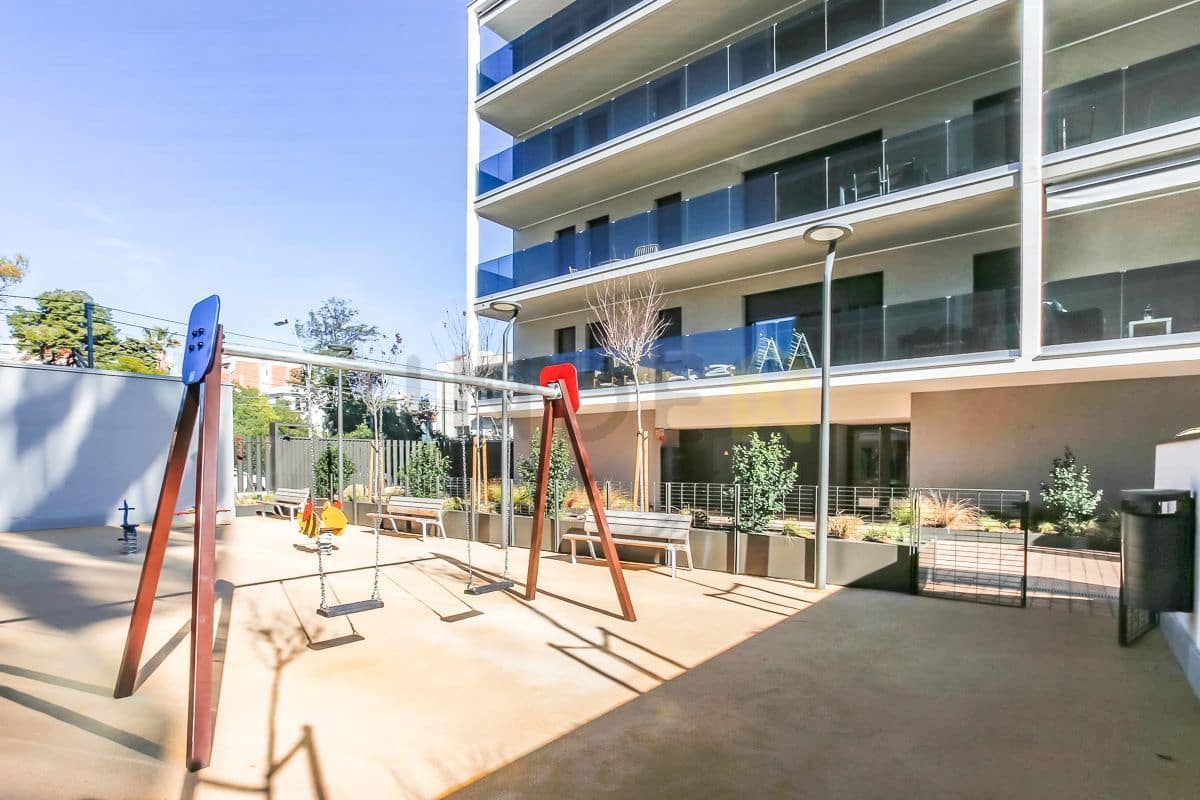 3 bedroom Flat for sale in Vilanova i la Geltru with pool garage - € 535,000 (Ref: 9064974)