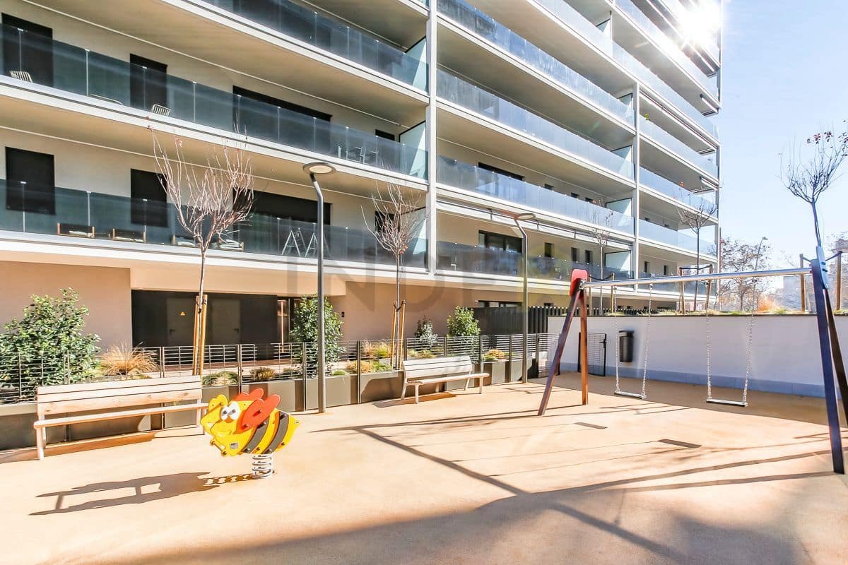 3 bedroom Flat for sale in Vilanova i la Geltru with pool garage - € 535,000 (Ref: 9064974)