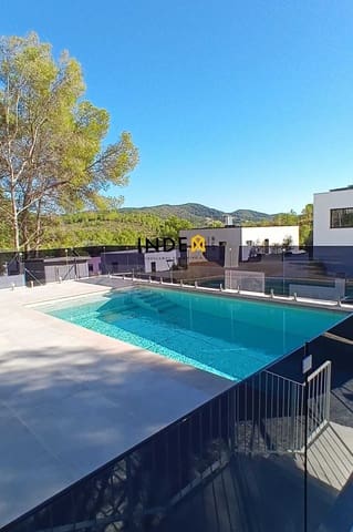 5 makuuhuone Huvila myytävänä paikassa Sant Pere de Ribes mukana 
autotalli - 1 450 000 € (Ref: 9132148)