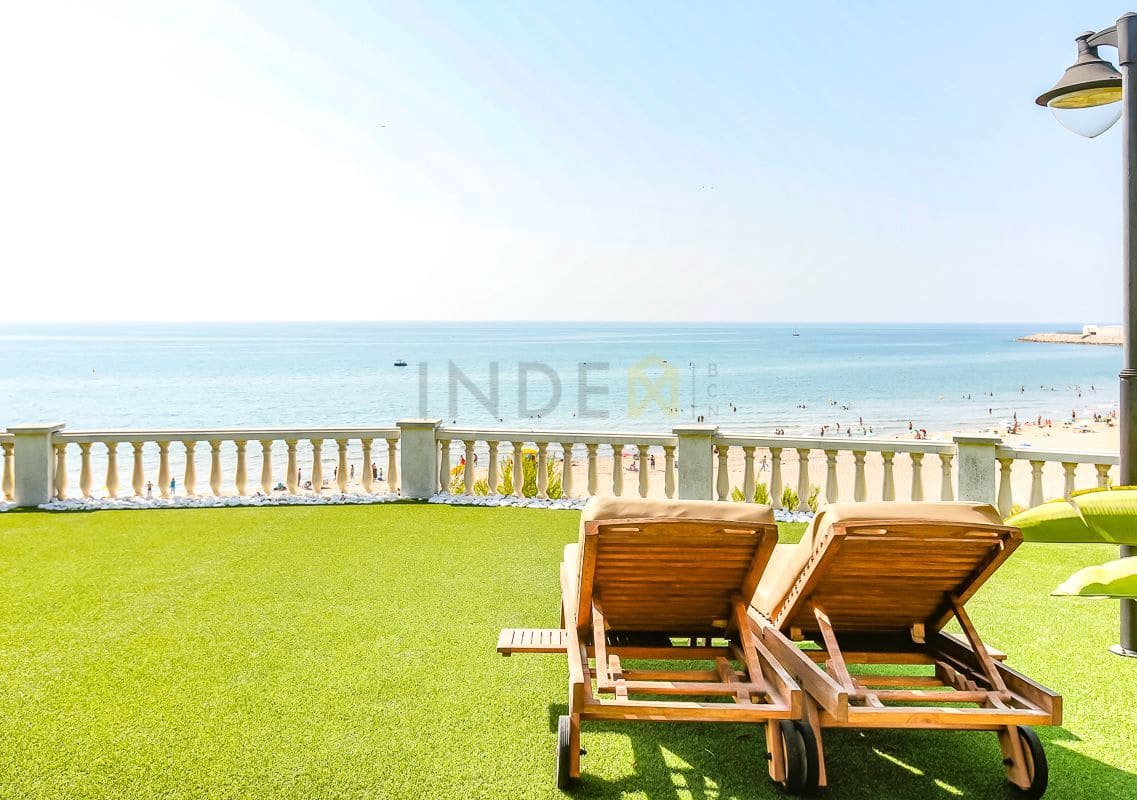 3 sypialnia Willa do wynajęcia w Vilanova i la Geltru z basenem - 7 000 € (Ref: 9173228)