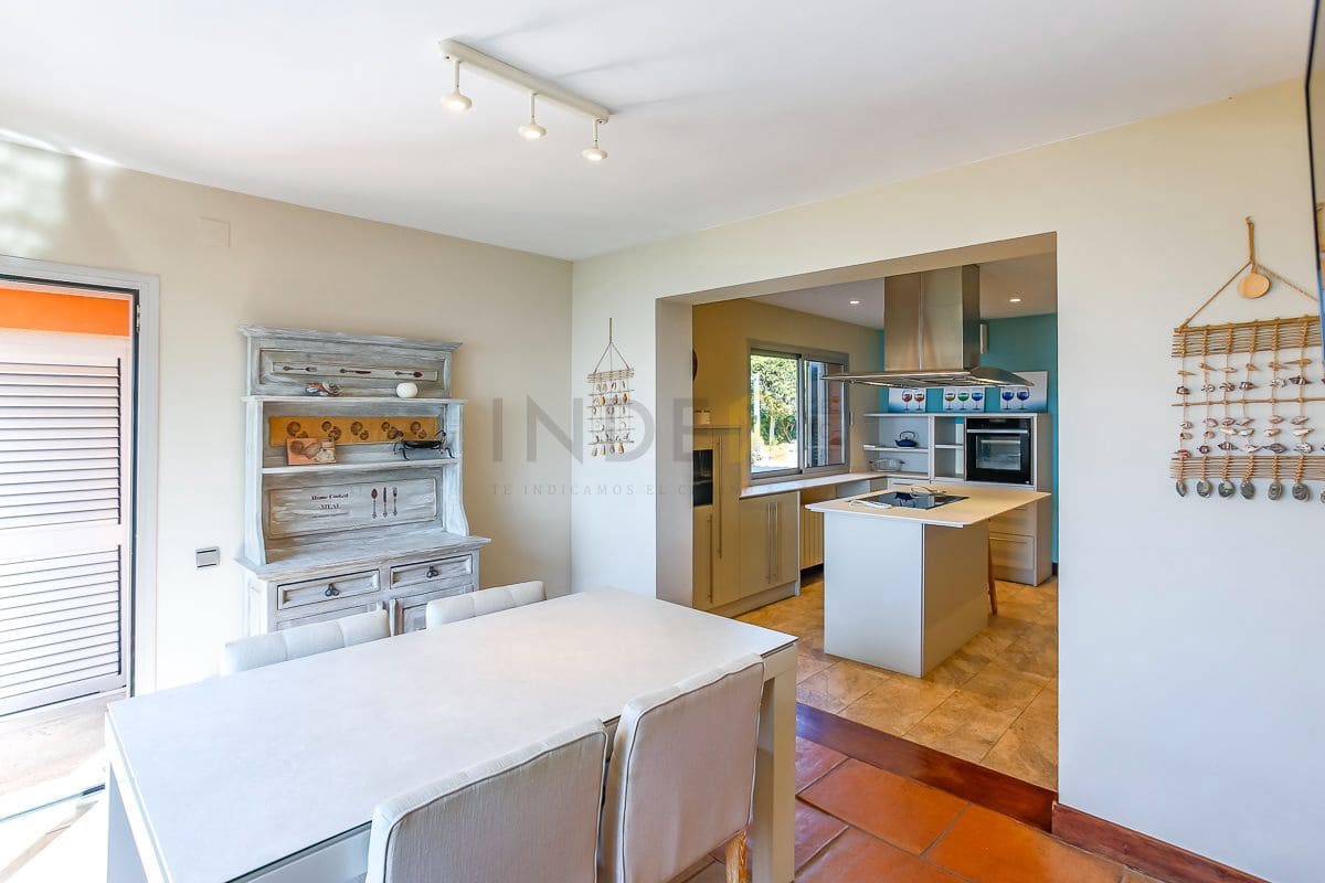 3 sypialnia Willa do wynajęcia w Vilanova i la Geltru z basenem - 7 000 € (Ref: 9173228)