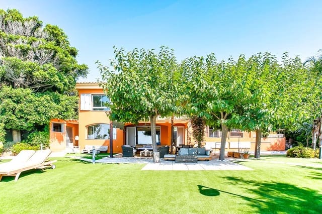 3 soveværelse Villa til leje i Vilanova i la Geltrú med swimmingpool - € 7.000 (Ref: 9173228)