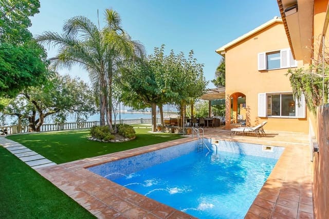 3 quarto Moradia para arrendar em Vilanova i la Geltrú com piscina - 7 000 € (Ref: 9173228)