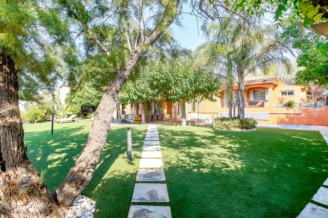 3 quarto Moradia para arrendar em Vilanova i la Geltrú com piscina - 7 000 € (Ref: 9173228)