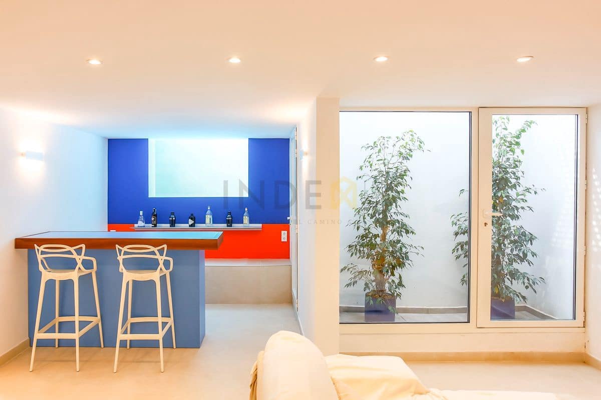 4 sypialnia Willa do wynajęcia w Sitges z basenem garażem - 5 800 € (Ref: 9183318)