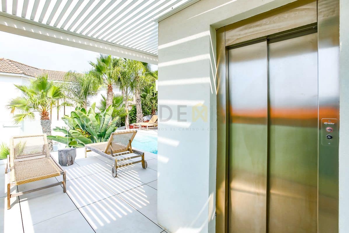 4 sypialnia Willa do wynajęcia w Sitges z basenem garażem - 5 800 € (Ref: 9183318)