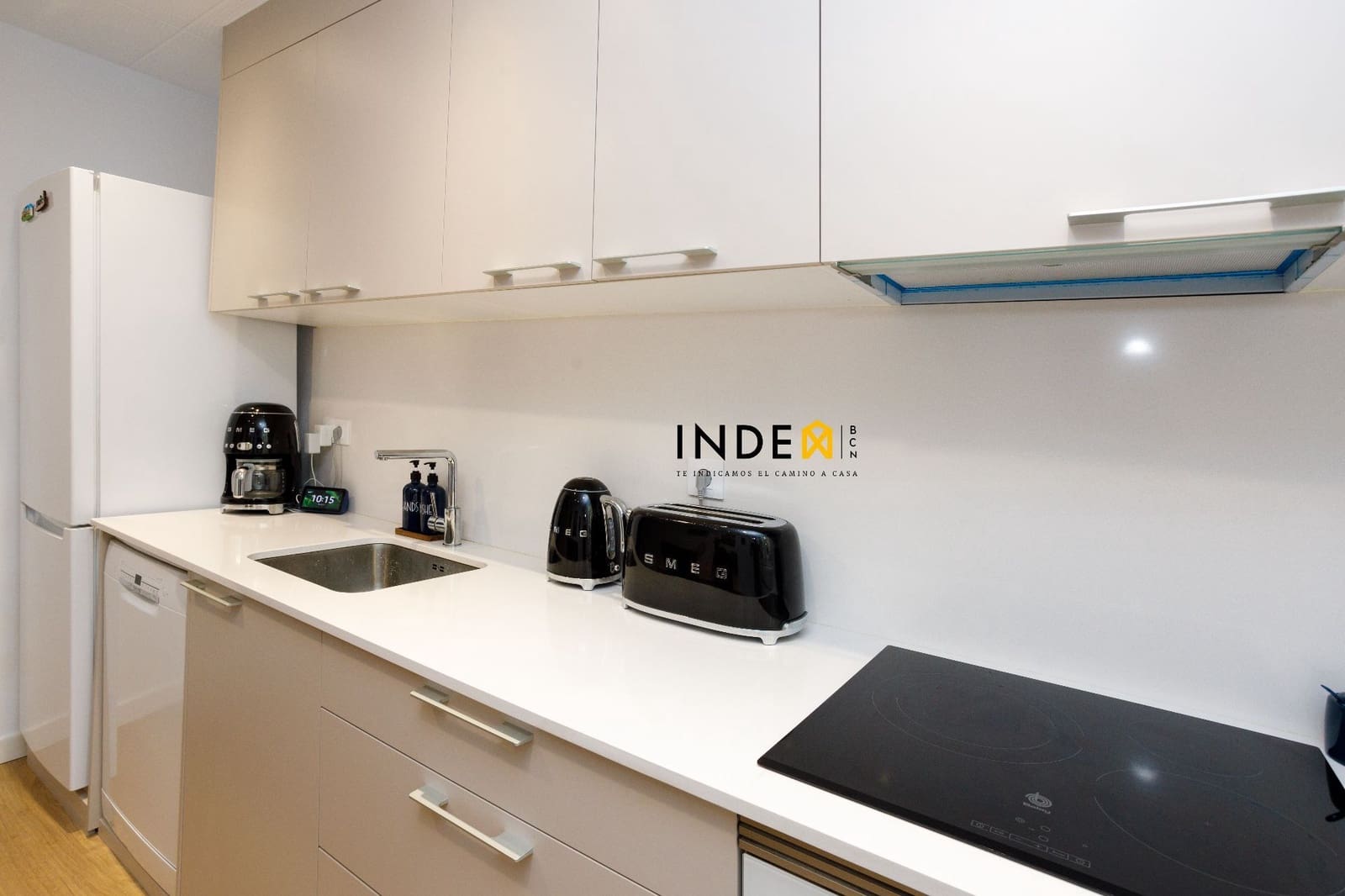 4 soveværelse Villa til leje i Sitges - € 3.900 (Ref: 9246378)