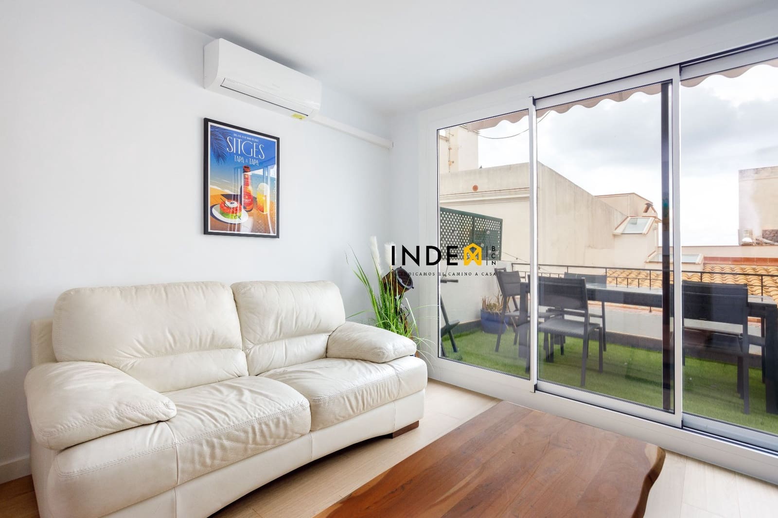 4 soveværelse Villa til leje i Sitges - € 3.900 (Ref: 9246378)