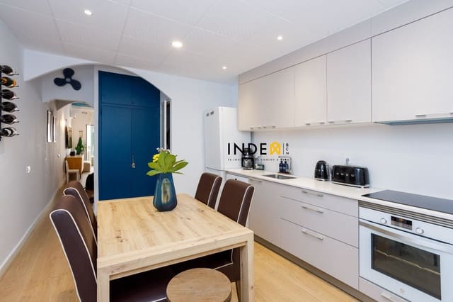 Villa/Maison de 4 chambres à louer à Sitges - 3 900 € (Ref: 9246378)