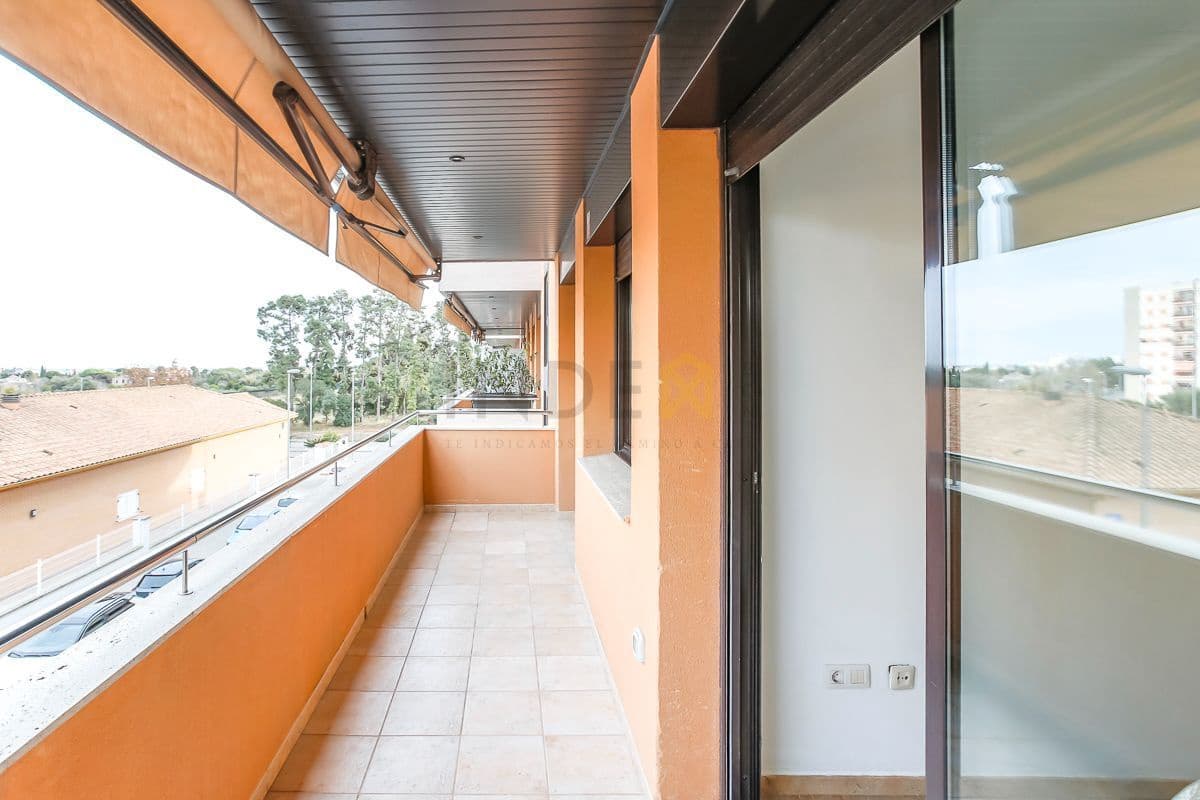 4 bedroom Flat for sale in Vilanova i la Geltru with pool garage - € 435,000 (Ref: 9276087)