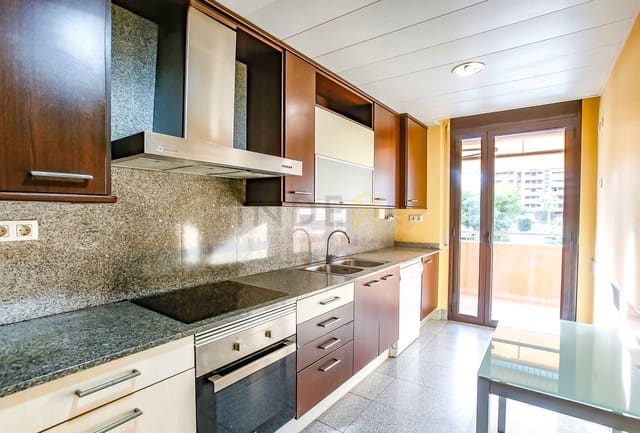 4 sovrum Lägenhet till salu i Vilanova i la Geltrú med pool garage - 435 000 € (Ref: 9276087)