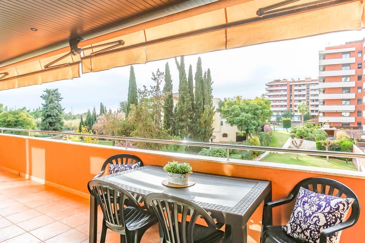 4 bedroom Flat for sale in Vilanova i la Geltru with pool garage - € 435,000 (Ref: 9276087)