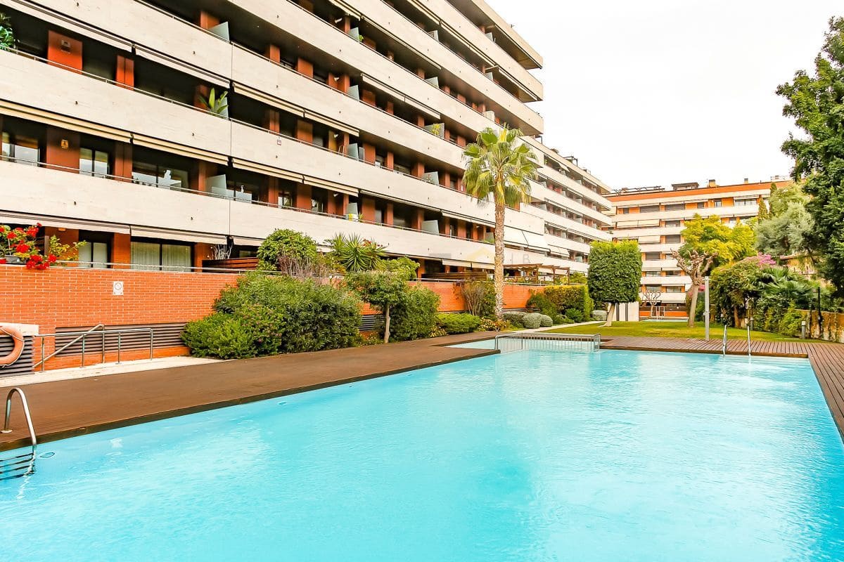 4 bedroom Flat for sale in Vilanova i la Geltru with pool garage - € 435,000 (Ref: 9276087)