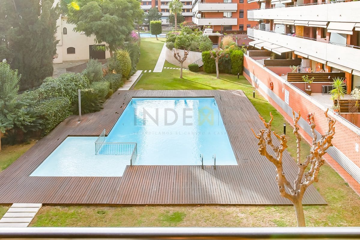 4 bedroom Flat for sale in Vilanova i la Geltru with pool garage - € 435,000 (Ref: 9276087)