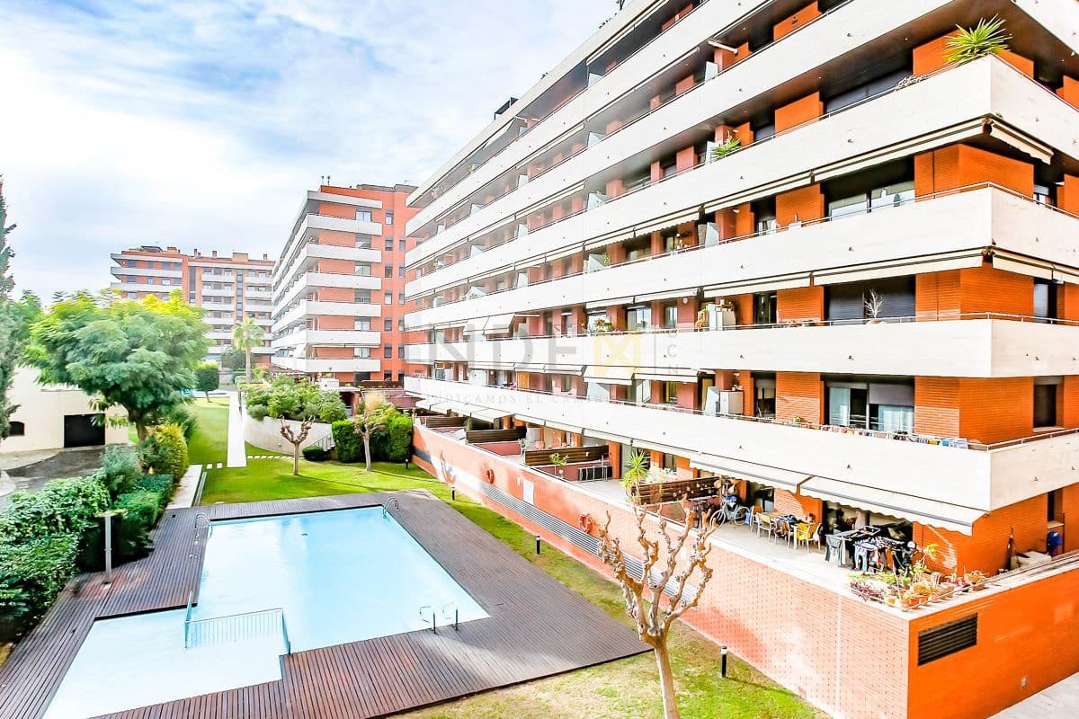 4 bedroom Flat for sale in Vilanova i la Geltru with pool garage - € 435,000 (Ref: 9276087)