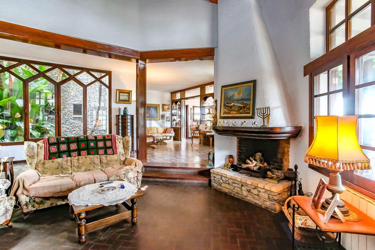 6 bedroom Villa for sale in Roda de Bara - € 1,500,000 (Ref: 9276088)