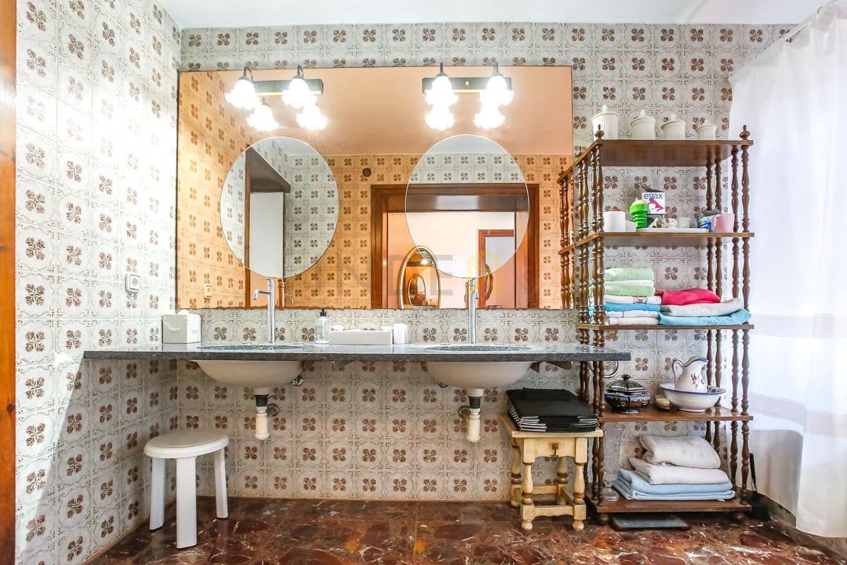 6 bedroom Villa for sale in Roda de Bara - € 1,500,000 (Ref: 9276088)