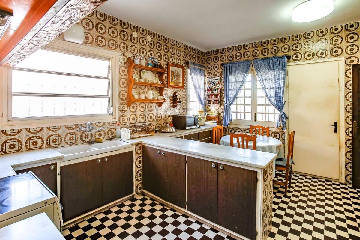 6 bedroom Villa for sale in Roda de Bara - € 1,500,000 (Ref: 9276088)