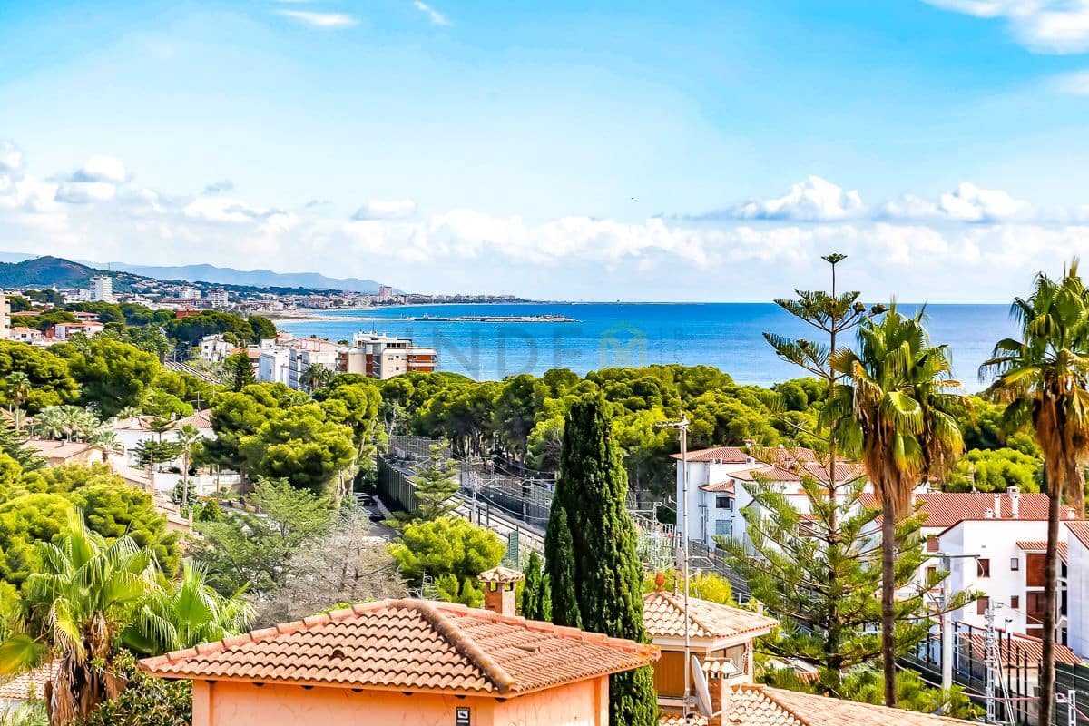 6 bedroom Villa for sale in Roda de Bara - € 1,500,000 (Ref: 9276088)