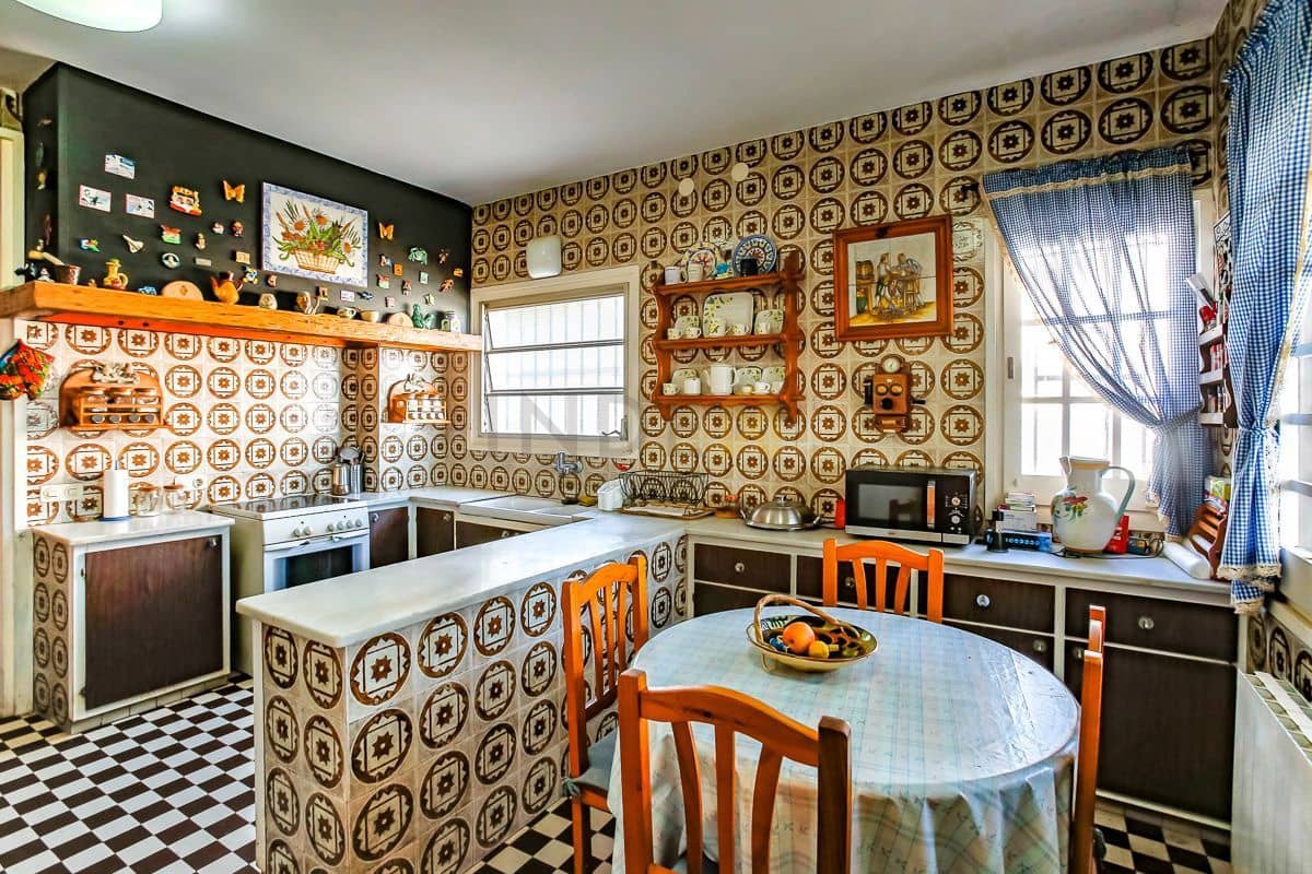 6 bedroom Villa for sale in Roda de Bara - € 1,500,000 (Ref: 9276088)