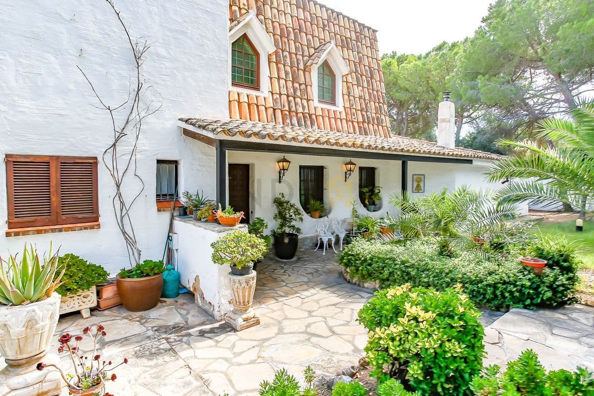 6 bedroom Villa for sale in Roda de Bara - € 1,500,000 (Ref: 9276088)