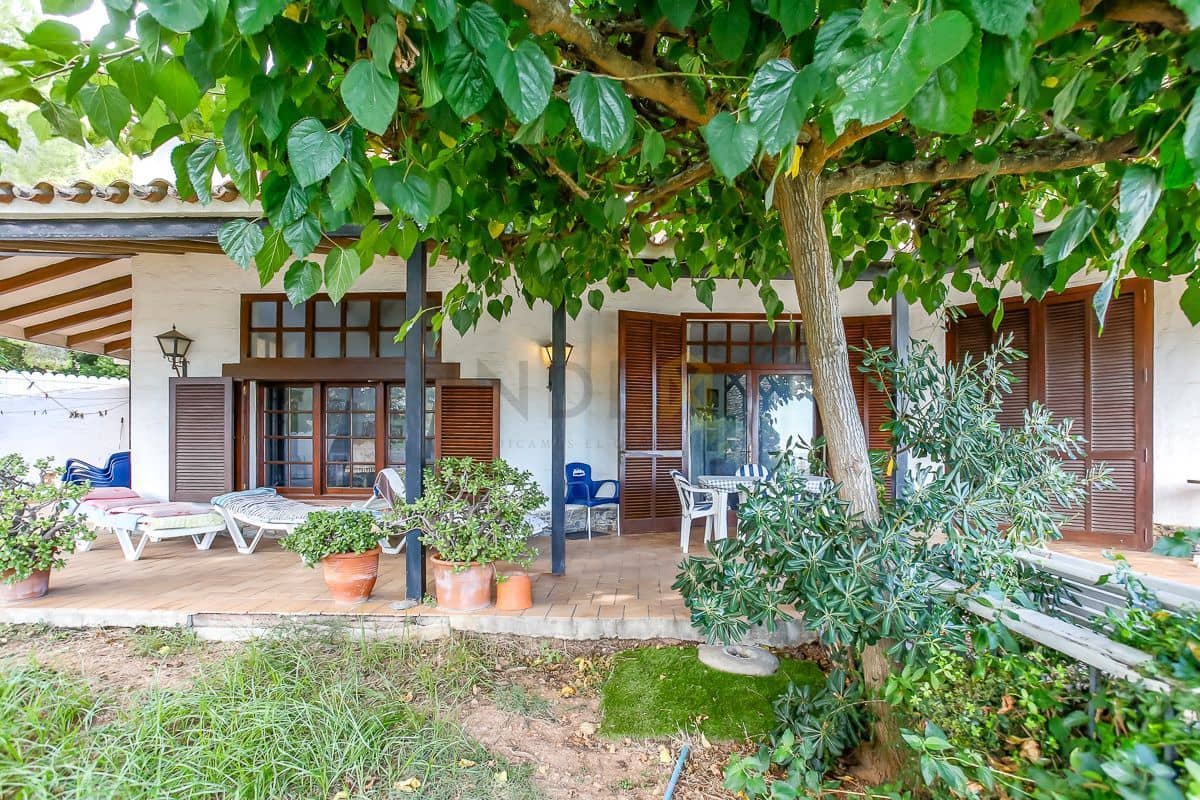 6 bedroom Villa for sale in Roda de Bara - € 1,500,000 (Ref: 9276088)