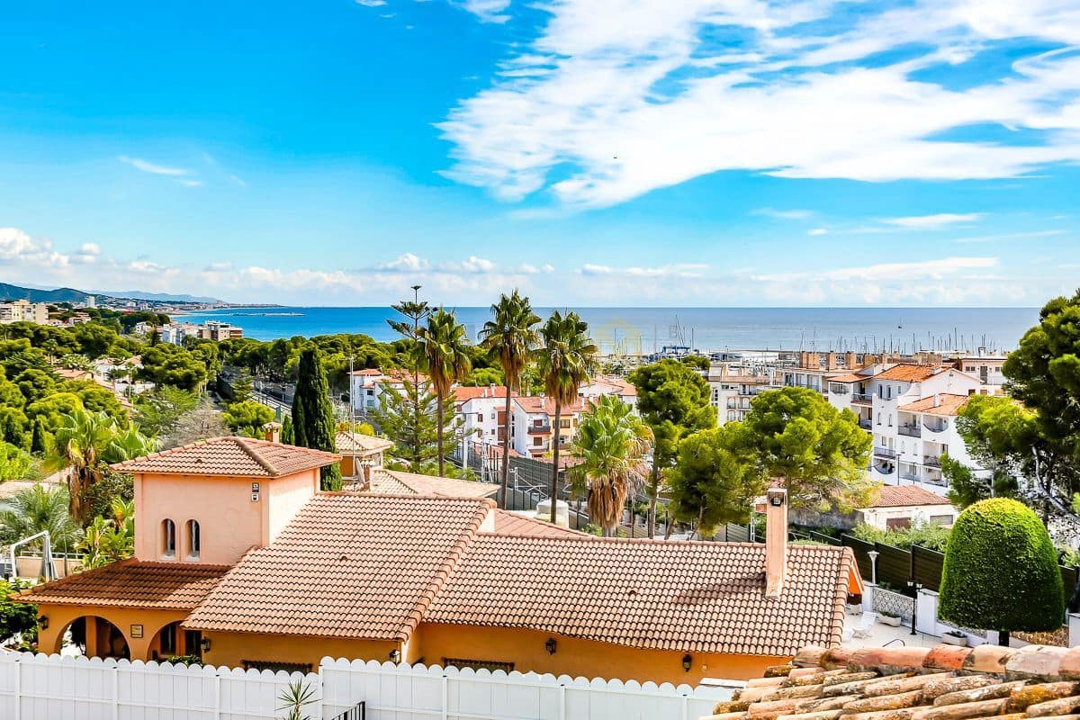 6 bedroom Villa for sale in Roda de Bara - € 1,500,000 (Ref: 9276088)