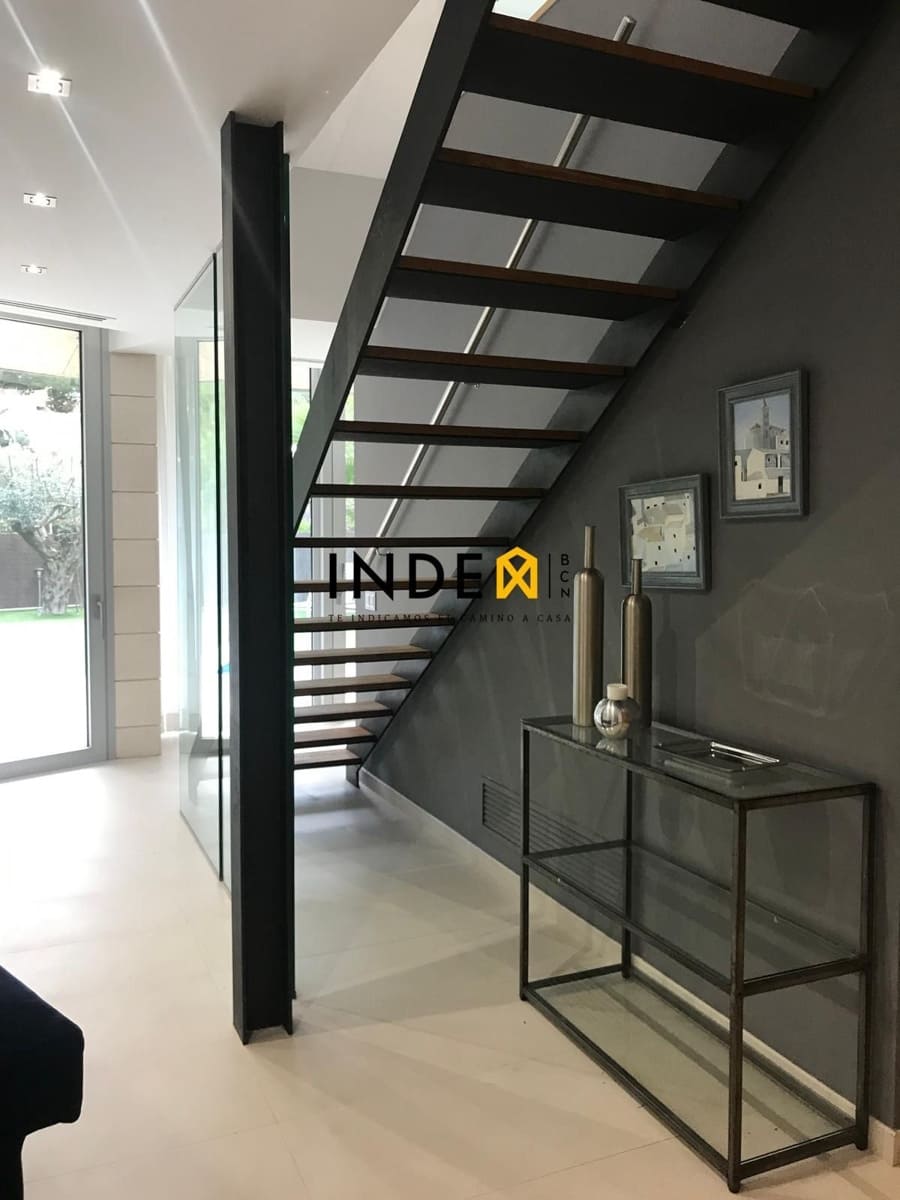 4 quarto Moradia para arrendar em Sitges com piscina garagem - 4 800 € (Ref: 9461811)